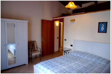 FRATE VENTO - Appartamenti, case vacanze: camera